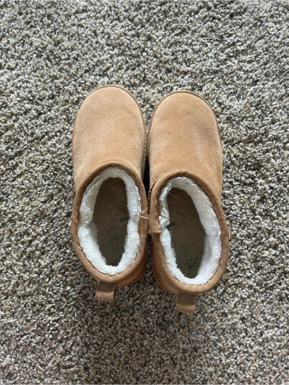 Cushionaire | Platform Winter Boots | 8.5